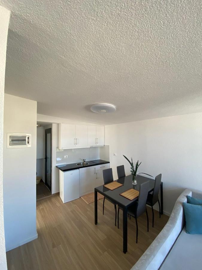 City Glow Apartments Sarande Ngoại thất bức ảnh