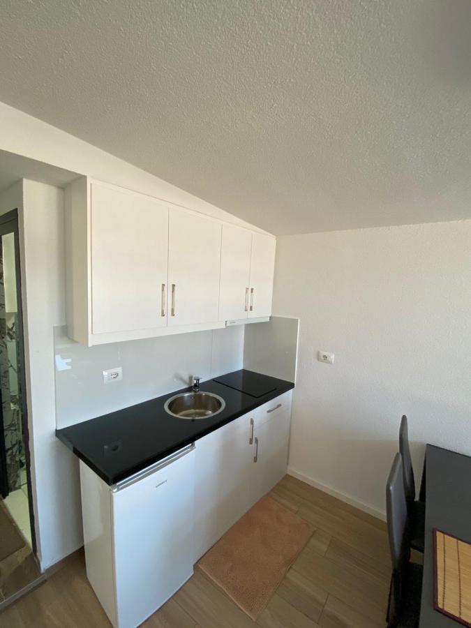 City Glow Apartments Sarande Ngoại thất bức ảnh
