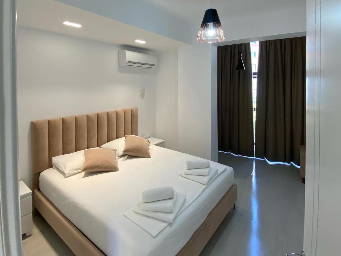 City Glow Apartments Sarande Ngoại thất bức ảnh